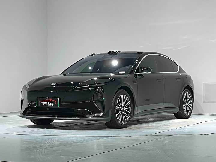 Фото 1 - Nio ET5