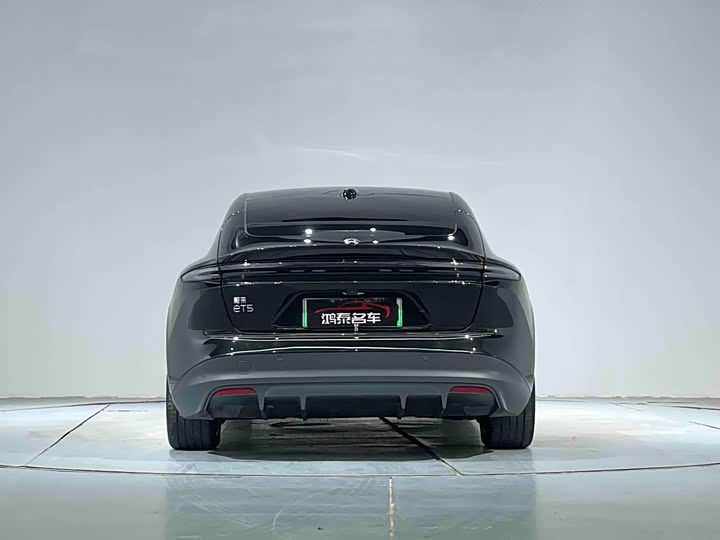 Фото 6 - Nio ET5