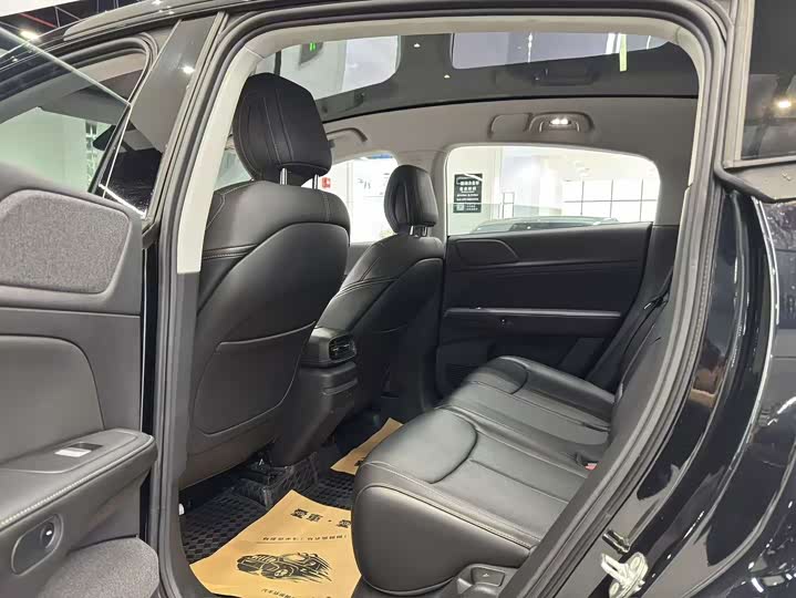 Фото 8 - XPeng G6