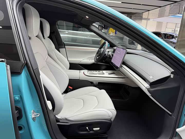 Фото 7 - Xiaomi SU7