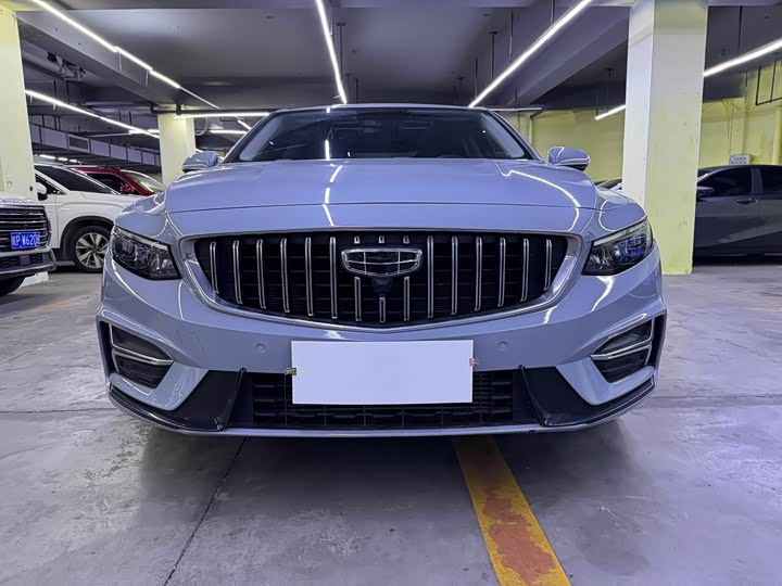 Фото 2 - Geely Preface