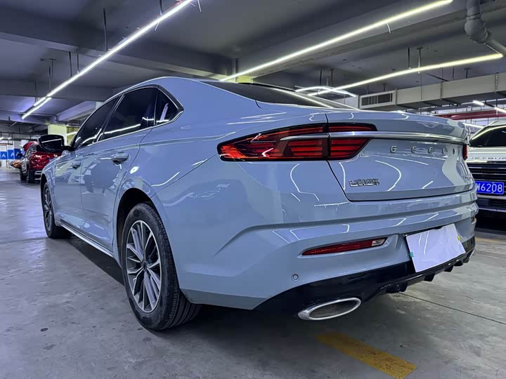 Фото 7 - Geely Preface