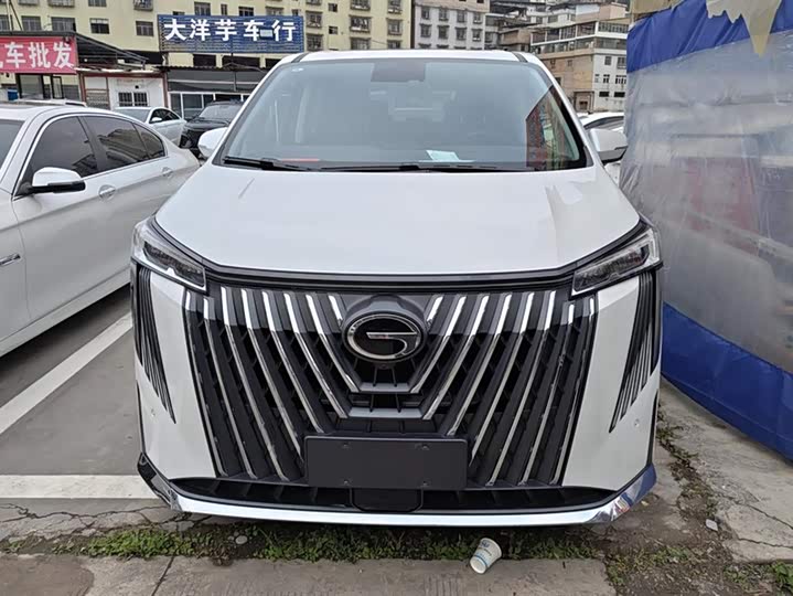 Фото 2 - GAC Trumpchi M8