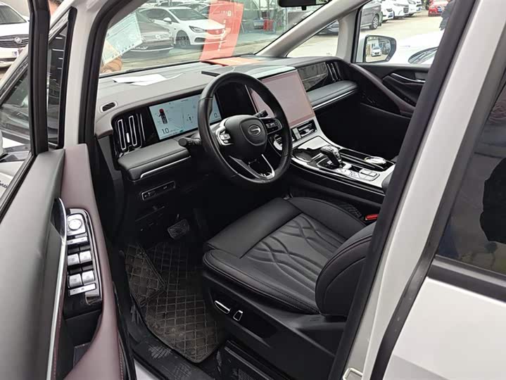 Фото 9 - GAC Trumpchi M8