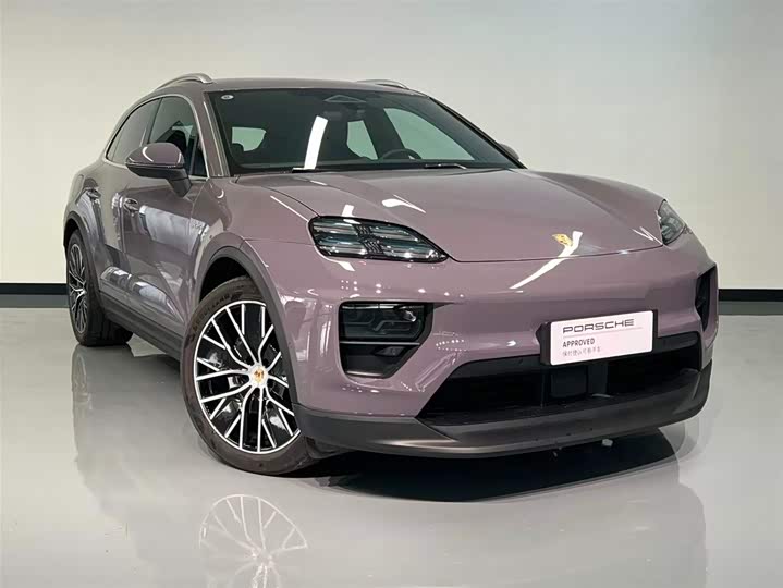 Фото 3 - Porsche Macan EV