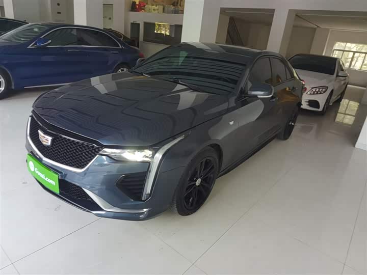 Фото 2 - Cadillac CT4