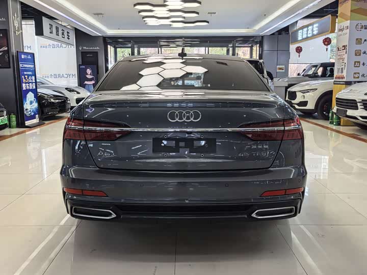 Фото 5 - Audi A6L