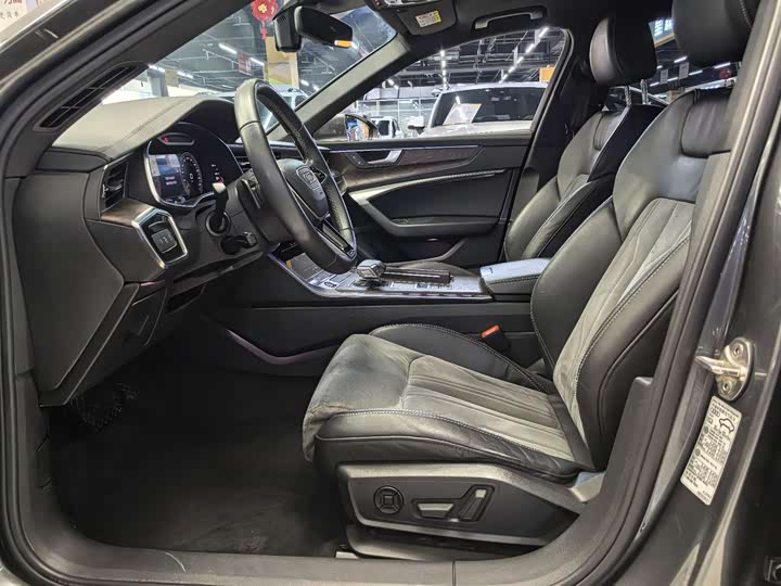 Фото 8 - Audi A6L