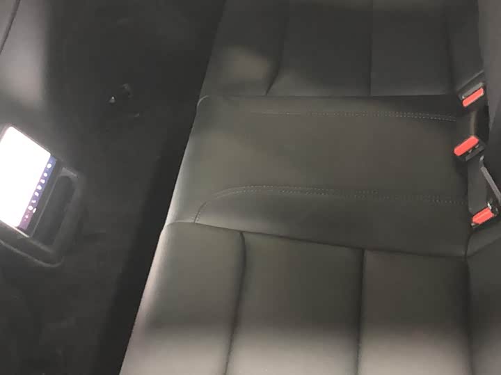 Фото 8 - Tesla Model 3