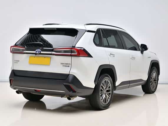 Фото 6 - Toyota Wildlander