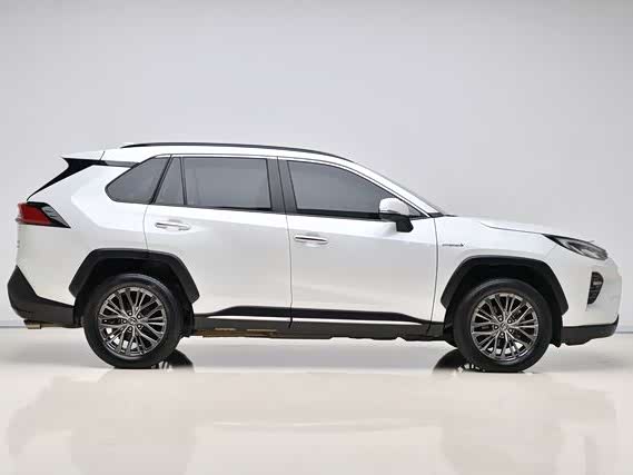 Фото 8 - Toyota Wildlander