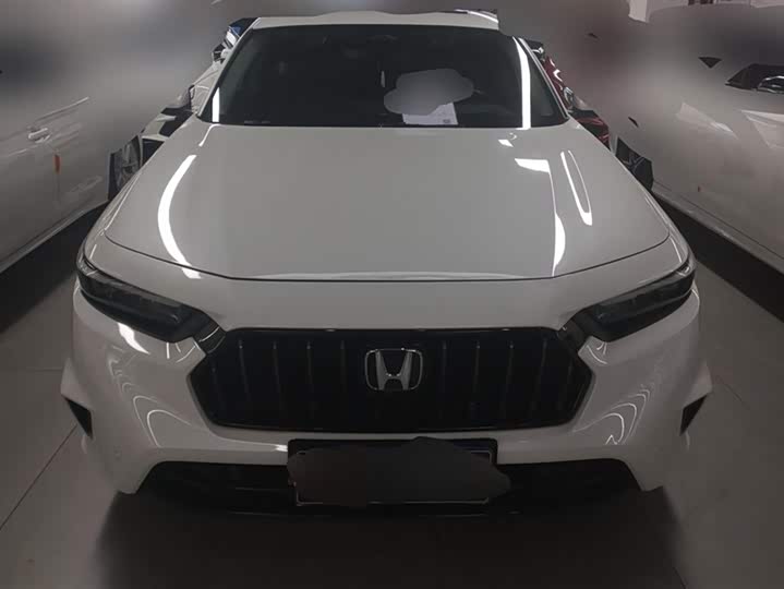 Фото 2 - Honda Inspire