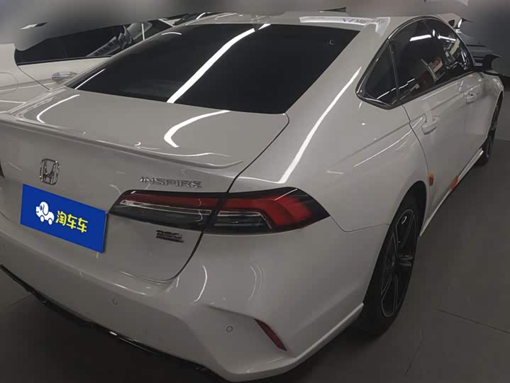 Фото 3 - Honda Inspire