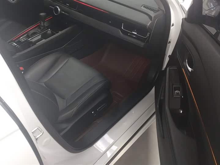 Фото 8 - Honda Inspire