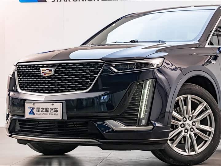 Фото 2 - Cadillac XT6