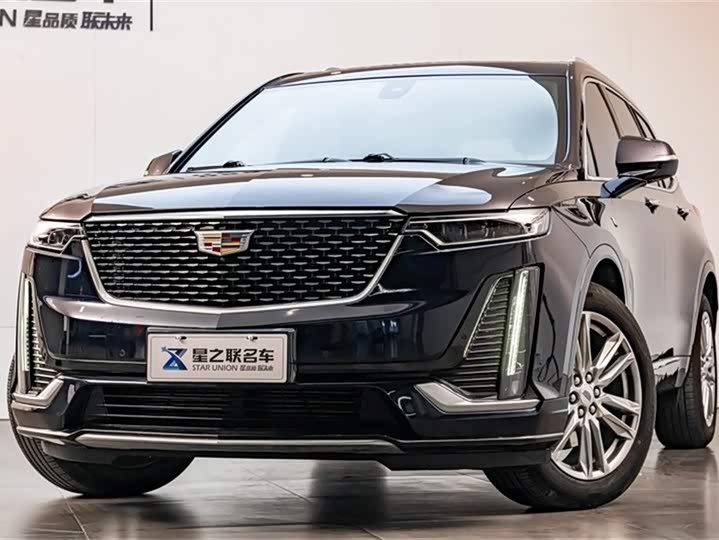 Фото 3 - Cadillac XT6