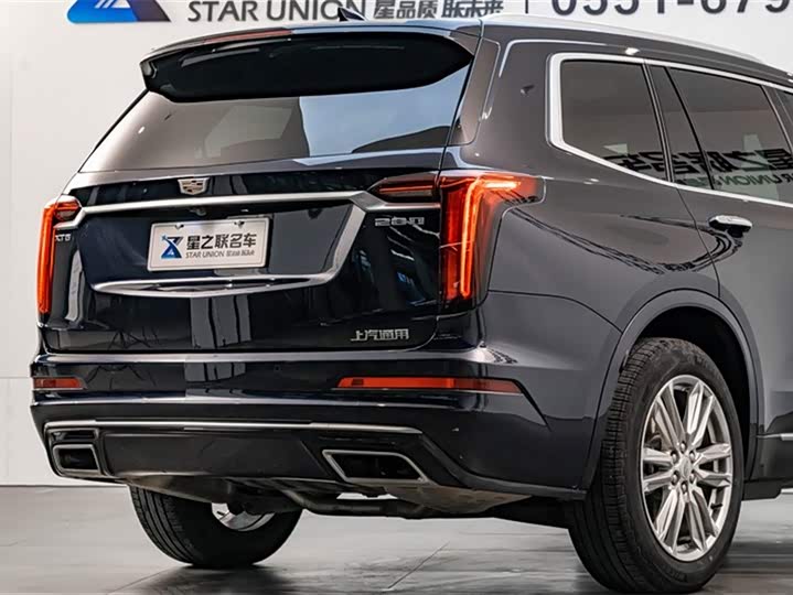 Фото 8 - Cadillac XT6