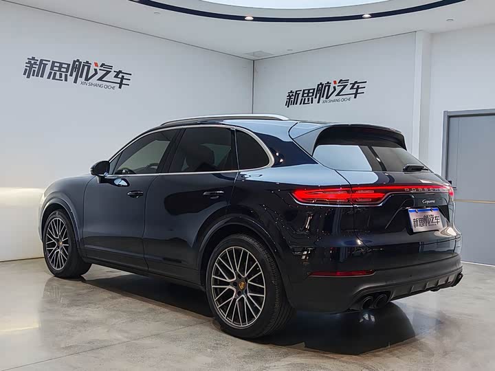 Фото 8 - Porsche Cayenne