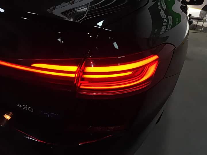 Фото 8 - Volkswagen Passat Hybrid