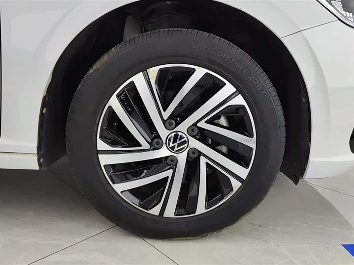 Фото 6 - Volkswagen Lavida