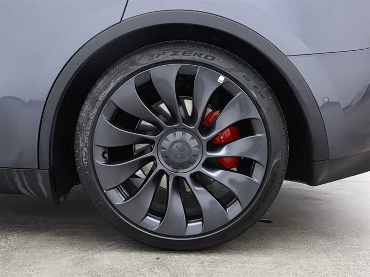 Фото 9 - Tesla Model Y