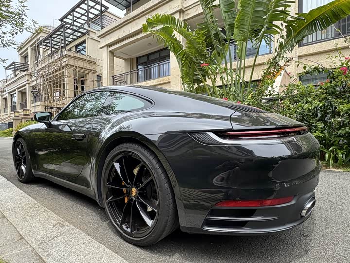 Фото 4 - Porsche 911