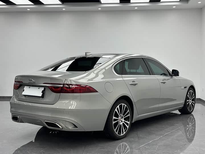 Фото 6 - Jaguar XF L