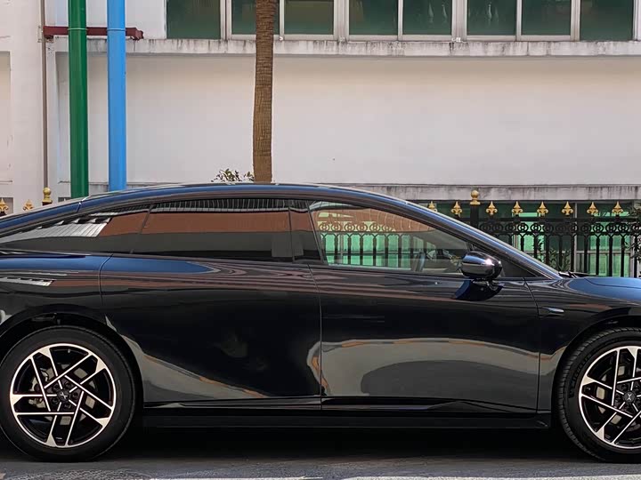 Фото 7 - XPeng F57