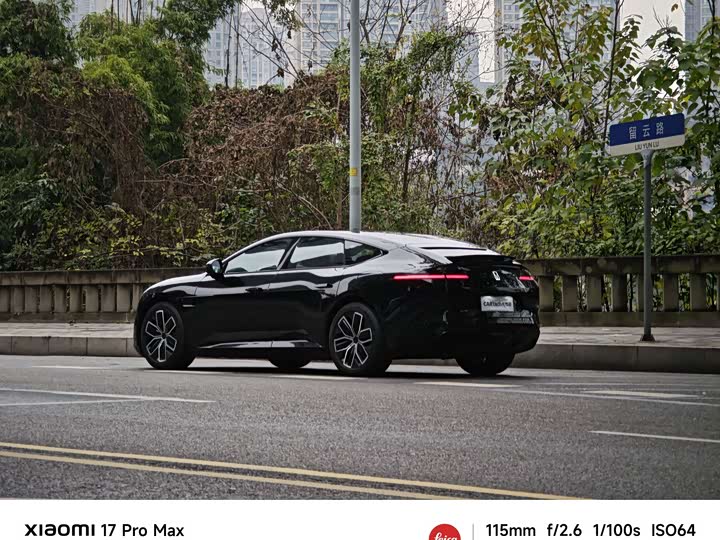 Фото 2 - Avatr 12