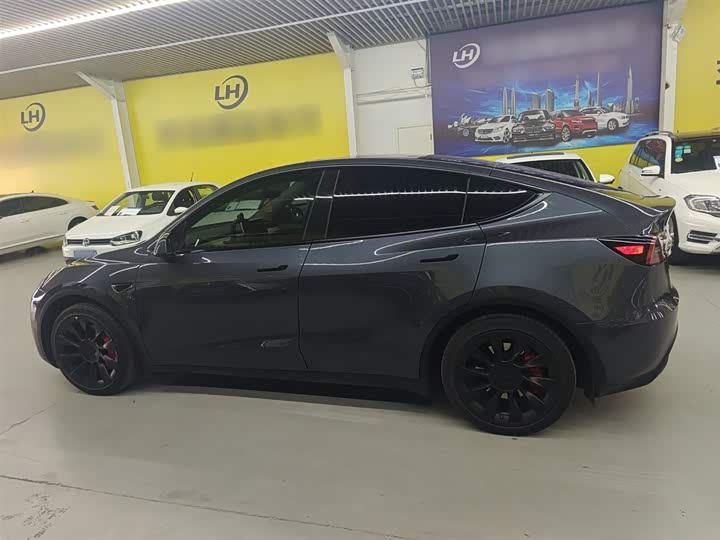 Фото 5 - Tesla Model Y