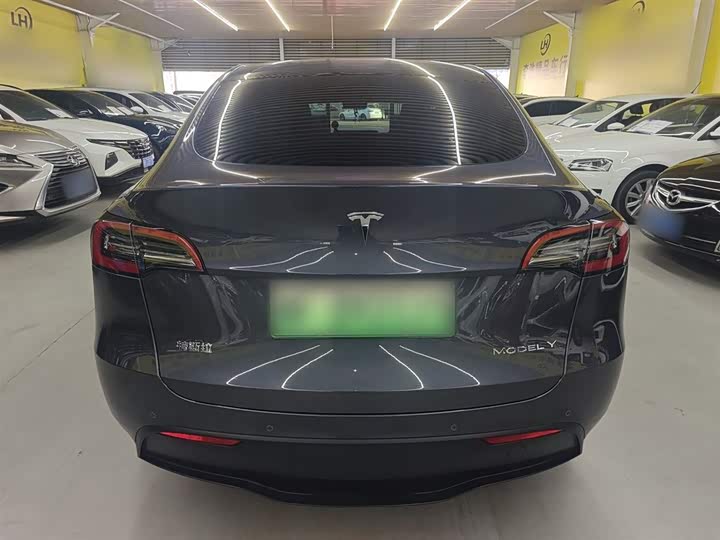 Фото 6 - Tesla Model Y