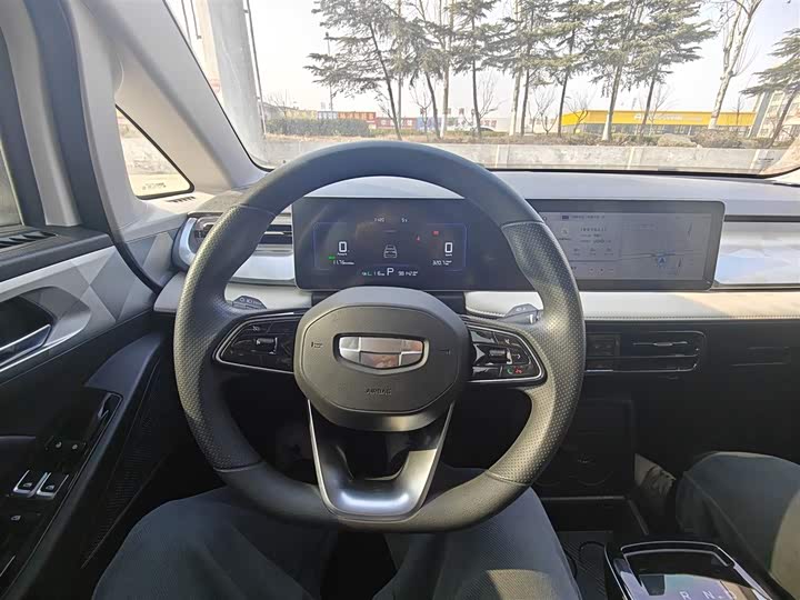 Фото 5 - Geely Geometry E Firefly