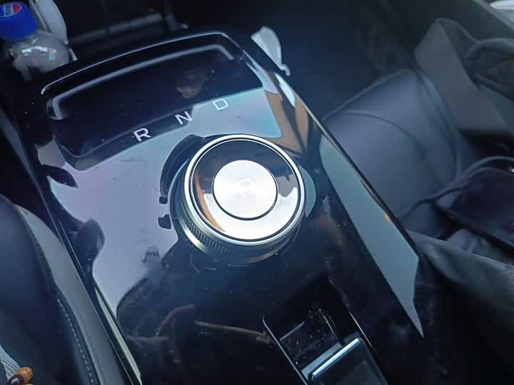 Фото 7 - Geely Geometry E Firefly