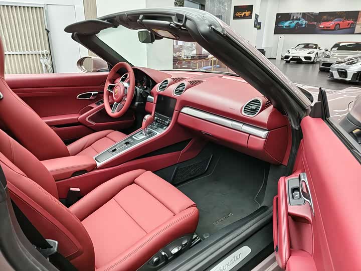 Фото 4 - Porsche 718