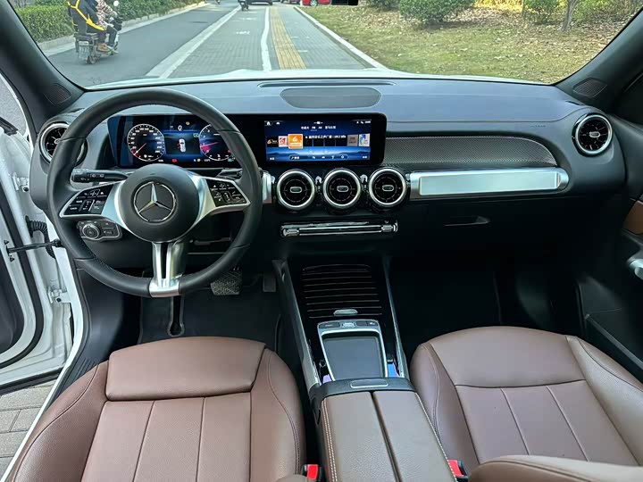 Фото 6 - Mercedes-Benz GLB-Class