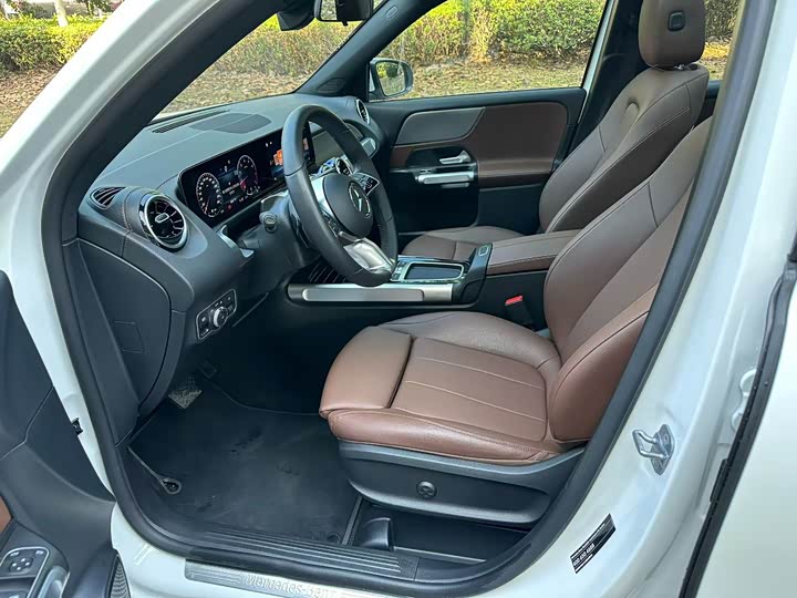 Фото 7 - Mercedes-Benz GLB-Class