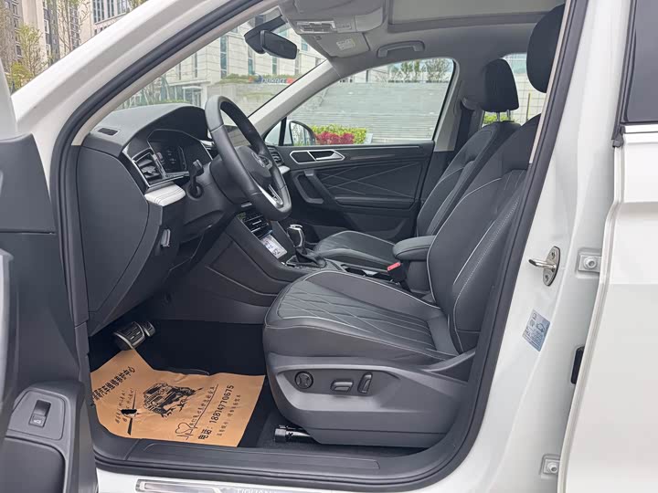 Фото 5 - Volkswagen Tiguan L Pro