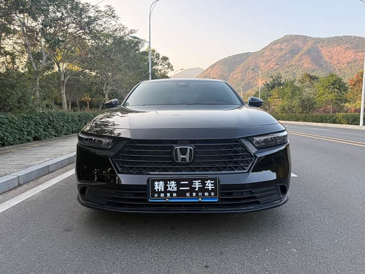 Фото 3 - Honda Accord