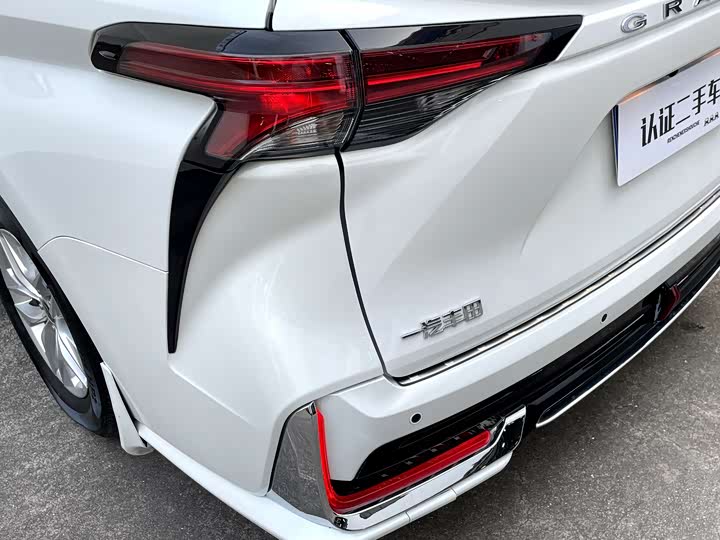 Фото 7 - Toyota Granvia