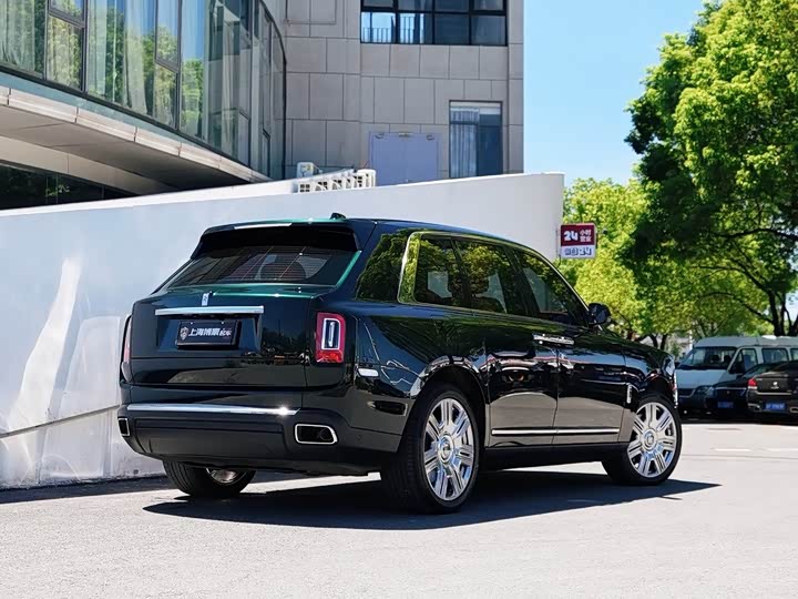 Фото 5 - Rolls-Royce Cullinan