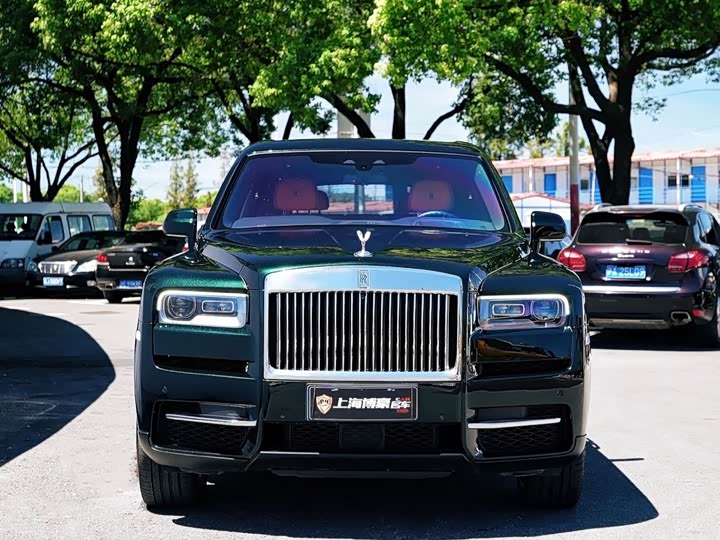 Фото 6 - Rolls-Royce Cullinan