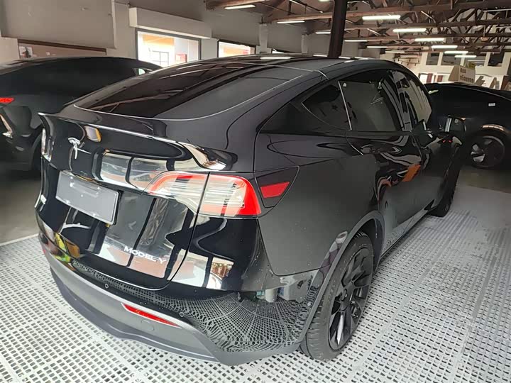 Фото 7 - Tesla Model Y