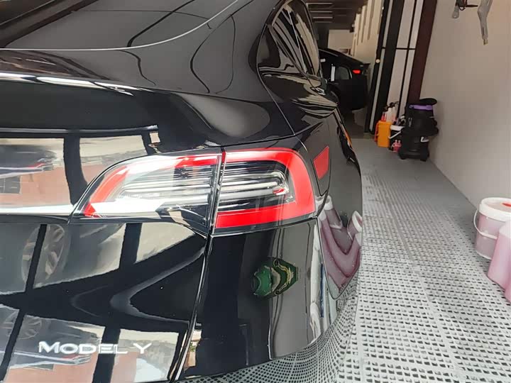 Фото 8 - Tesla Model Y