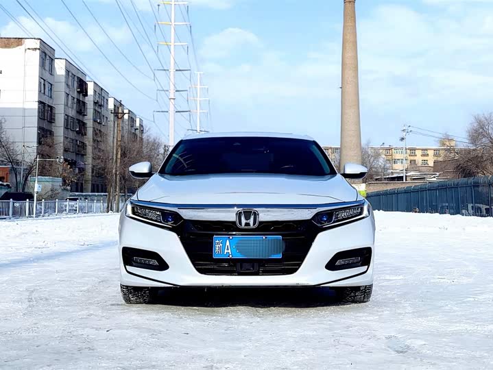 Фото 2 - Honda Accord