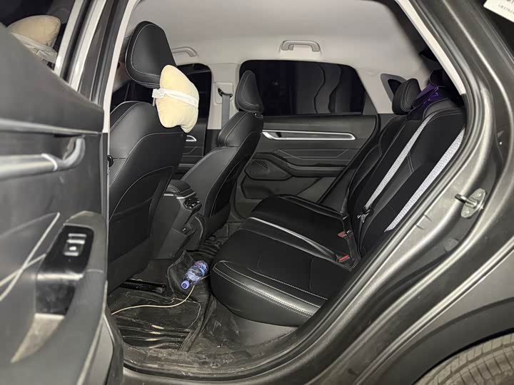 Фото 4 - Geely Emgrand