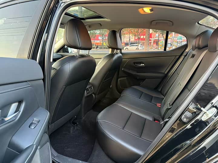 Фото 6 - Nissan Sylphy