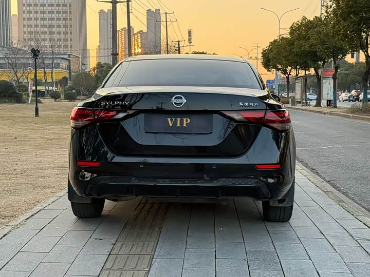 Фото 8 - Nissan Sylphy