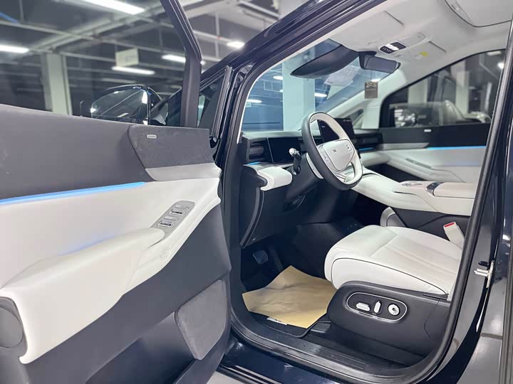 Фото 4 - XPeng X9