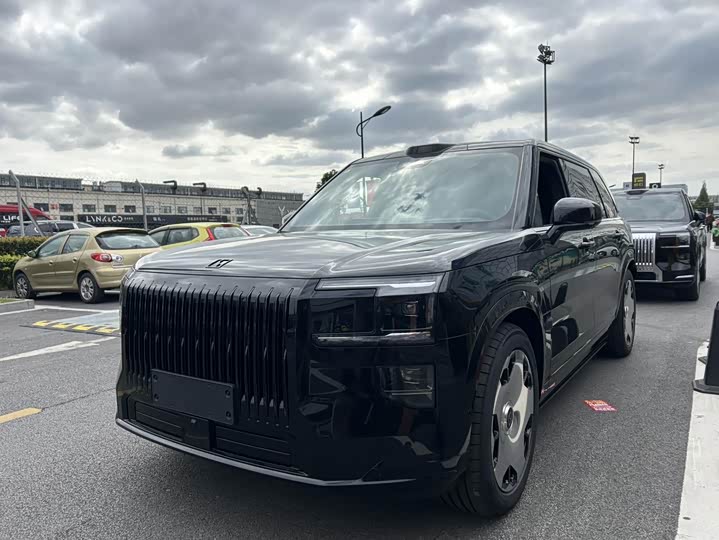 Фото 1 - Zeekr 9X