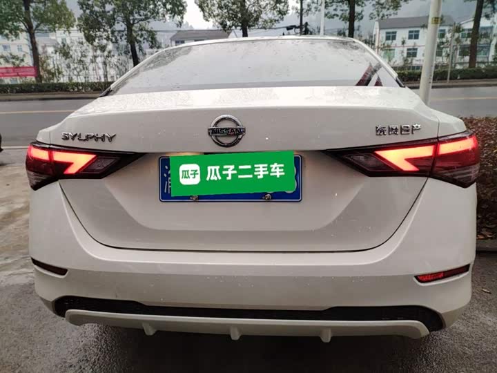 Фото 6 - Nissan Sylphy